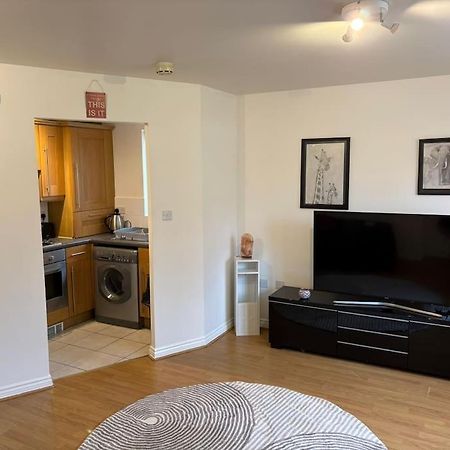 Apartamento Newly Refurbished Flat In Kings Heath Birmingam Exterior foto