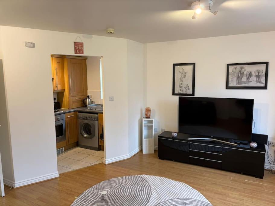 Apartamento Newly Refurbished Flat In Kings Heath Birmingam Exterior foto